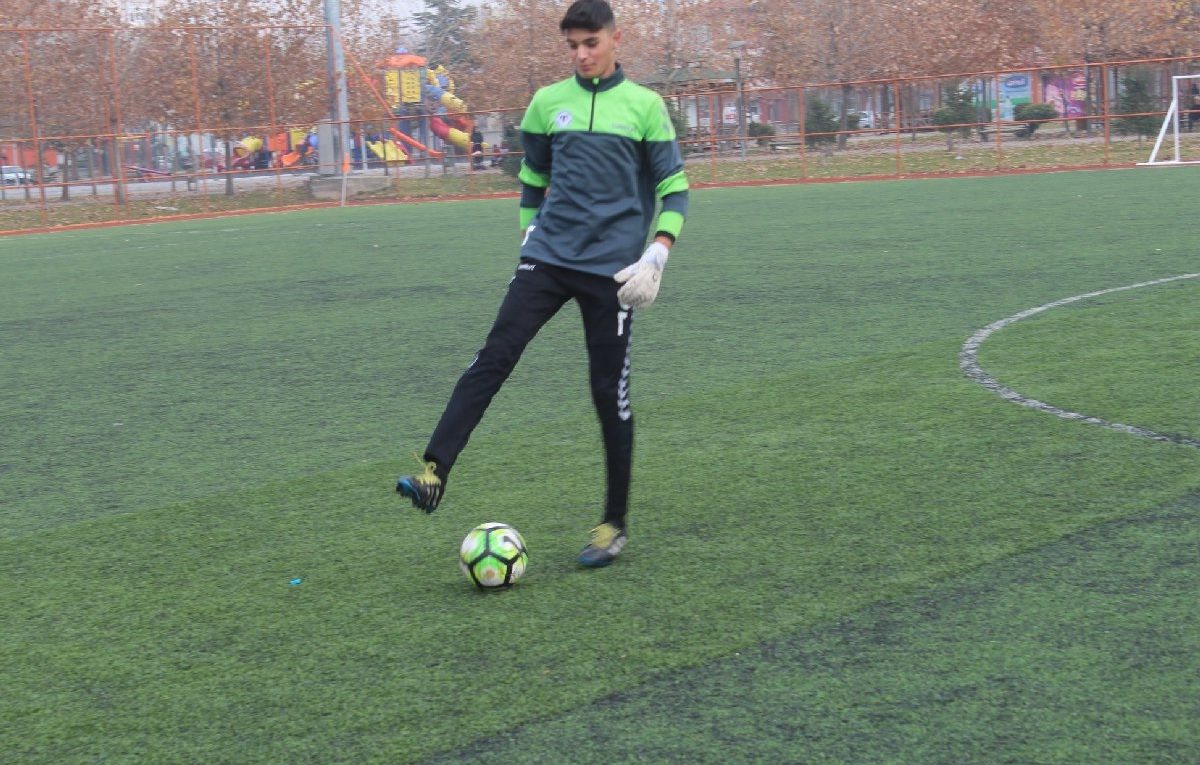 U19 takımı kalecisi